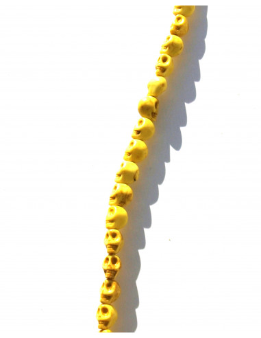 Howlite jaune Tête de mort 6x8mm